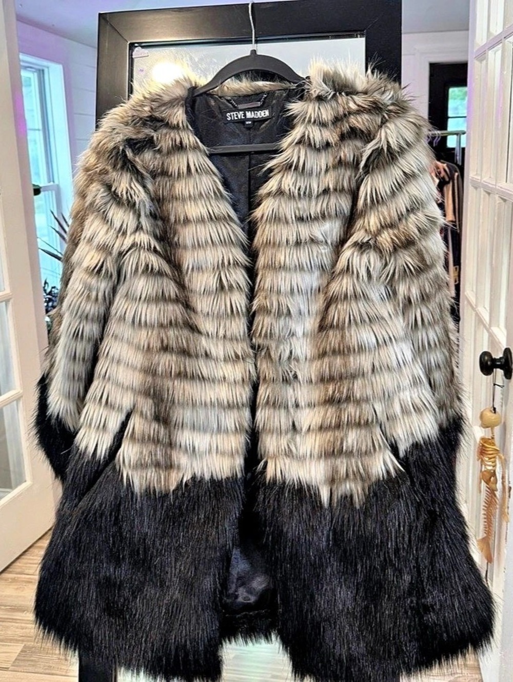 Steve Madden Faux Fur Coat in Black & Gray Size Medium